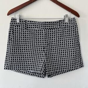 Jones New York Black & White Geometric Print Shorts Size 6 EUC